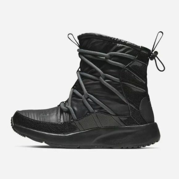 Nike Sneaker Boots Tanjun Size 5 New Y - Picture 2 of 9